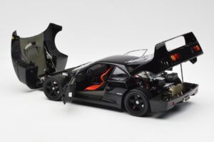 Ferrari F40 Melns Kyosho 1:18 08416BK Metāls — attēls 7 no 10
