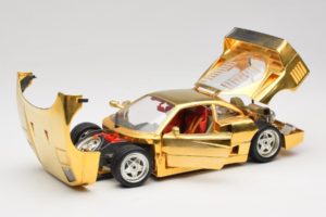Ferrari F40 Chrome Gold Limited Edition 250 pcs Bburago 1:18 3332-G1 Metāls — attēls 2 no 8