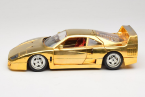 Ferrari F40 Chrome Gold Limited Edition 250 pcs Bburago 1:18 3332-G1 Metāls — attēls 4 no 8