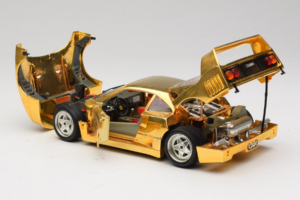 Ferrari F40 Chrome Gold Limited Edition 250 pcs Bburago 1:18 3332-G1 Metāls — attēls 5 no 8