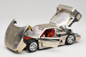 Ferrari F40 Chrome Silver Bburago 1:18 3401 Metāls — attēls 2 no 8
