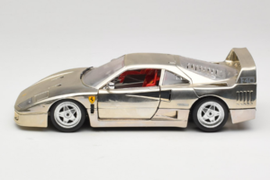 Ferrari F40 Chrome Silver Bburago 1:18 3401 Metāls — attēls 4 no 8