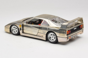 Ferrari F40 Chrome Silver Bburago 1:18 3401 Metāls — attēls 7 no 8