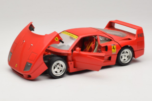 Ferrari F40 Club Deutschland Sarkans Bburago 1:18 3032-L3 Metāls — attēls 2 no 8