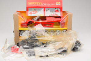 Ferrari F40 Sarkans Model Kit Maisto 1:18 39822 Metāls — attēls 2 no 2
