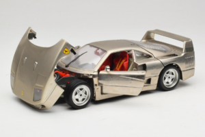 Ferrari F40 Dark Chrome Silver Kroymans Ierobežots Izlaidums Bburago 1:18 3032-C2 Metāls — attēls 2 no 8