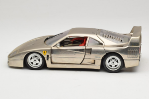 Ferrari F40 Dark Chrome Silver Kroymans Ierobežots Izlaidums Bburago 1:18 3032-C2 Metāls — attēls 4 no 8