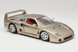 Ferrari F40 Dark Chrome Silver Kroymans Ierobežots Izlaidums Bburago 1:18 3032-C2 Metāls — attēls 6 no 8