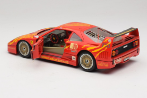 Ferrari F40 Evoluzione #3 Brummel Sarkans 1987 Bburago 1:18 3022-P2 Metāls — attēls 5 no 8