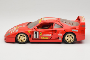 Ferrari F40 Evoluzione #1 Pirelli Sarkans 1992 Bburago 1:18 3042-P1 Metāls — attēls 4 no 8