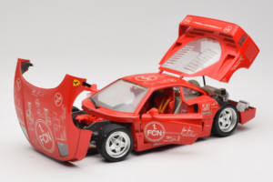 Ferrari F40 Evoluzione FC Nürnberg Special Edition Sarkans Bburago 1:18 3042-FCN Metāls — attēls 2 no 8
