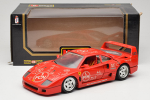 Ferrari F40 Evoluzione FC Nürnberg Special Edition Sarkans Bburago 1:18 3042-FCN Metāls — attēls 8 no 8