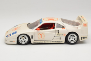 Ferrari F40 #1 Expert Balts 1987 Bburago 1:18 3332-W2 Metāls — attēls 4 no 8