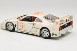 Ferrari F40 #1 Expert Balts 1987 Bburago 1:18 3332-W2 Metāls — attēls 7 no 8