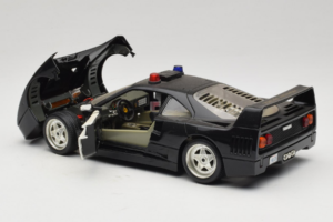 Ferrari F40 Highway Patrol Melns Balts Bburago 1:18 3022-H1 Metāls — attēls 5 no 8