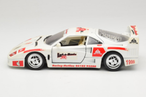 Ferrari F40 Kart-o-Mania Balts Bburago 1:18 3332-W3 Metāls — attēls 4 no 8