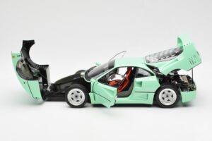 Ferrari F40 Piparmētru Zaļš Kyosho 1:18 08416MG Metāls — attēls 5 no 10