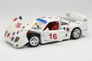 Ferrari F40 #16 Borsenmodells Balts Limited Edition 333 pcs 1987 Bburago 1:18 3332-W1 Metāls — attēls 2 no 8