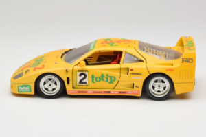 Ferrari F40 Totip Jolly Club #2 Dzeltens Bburago 1:18 3332-Y1 Metāls — attēls 4 no 8