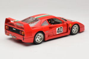 Ferrari F40 #40 Sarkans ar Itālijas Karogu Bburago 1:18 3032-P1 Metāls — attēls 3 no 8