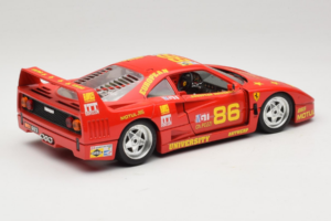 Ferrari F40 LM #86 Ch. Pozzi IMSA 24 Hours of Le Mans 1985 Sarkans Bburago 1:18 3332-P6 Metāls — attēls 3 no 8