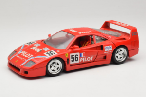 Ferrari F40 #56 Pilot Sarkans 1987 Bburago 1:18 3332-P2 Metāls