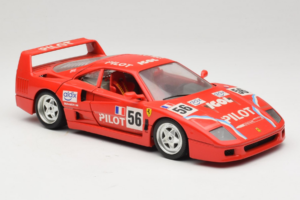 Ferrari F40 #56 Pilot Sarkans 1987 Bburago 1:18 3332-P2 Metāls — attēls 6 no 8