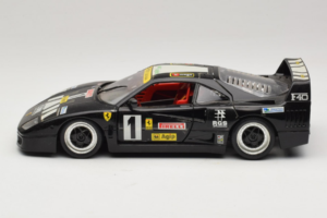 Ferrari F40 Pirelli Agip #1 Melns Bburago 1:18 3332-B1 Metāls — attēls 4 no 8