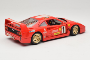 Ferrari F40 Pirelli Agip #1 Ferrari Club Italia Sarkans Bburago 1:18 3032-P2 Metāls — attēls 3 no 8