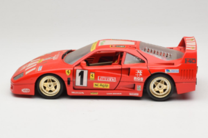 Ferrari F40 Evoluzione #1 Pirelli Agip Sarkans ar Zeltainiem Riteņiem 1992 Bburago 1:18 3042-P2 Metāls — attēls 4 no 8