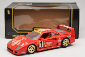 Ferrari F40 Evoluzione #1 Pirelli Agip Sarkans ar Zeltainiem Riteņiem 1992 Bburago 1:18 3042-P2 Metāls — attēls 8 no 8