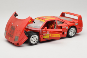 Ferrari F40 Pirelli BBS Sarkans Bburago 1:18 3032-P4 Metāls — attēls 2 no 8
