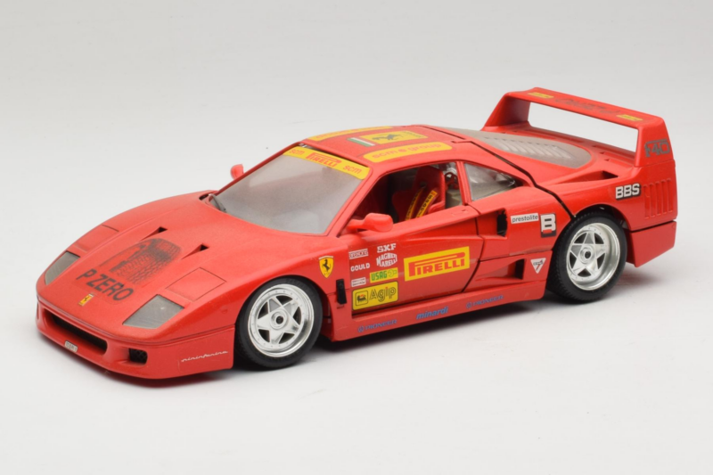 Ferrari F40 Pirelli BBS Sarkans Bburago 1:18 3032-P4 Metāls