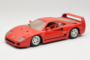 Ferrari F40 Sarkans Tonka 1:18 17004 Metāls