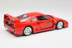 Ferrari F40 Sarkans Bburago 1:18 3332 Metāls — attēls 3 no 8