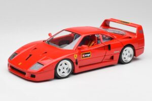 Ferrari F40 Sarkans Bburago 1:18 3332 Metāls