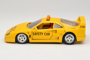 Ferrari F40 Safety Car Dzeltens Bburago 1:18 3032-Y2 Metāls — attēls 4 no 8