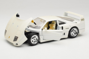 Ferrari F40 Balts Bburago 1:18 3332-W4 Metāls — attēls 2 no 8