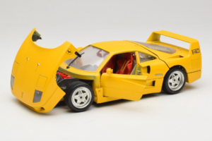 Ferrari F40 Dzeltens Bburago 1:18 3032-Y1 Metāls — attēls 2 no 8