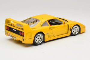 Ferrari F40 Dzeltens Bburago 1:18 3032-Y1 Metāls — attēls 3 no 8
