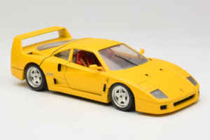 Ferrari F40 Dzeltens Bburago 1:18 3032-Y1 Metāls — attēls 6 no 8