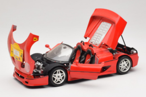 Ferrari F50 Kabriolets 50 Jahre Ferrari 24 Jahre Bburago FMC Sarkans Bburago 1:18 3352-P1 Metāls — attēls 2 no 8