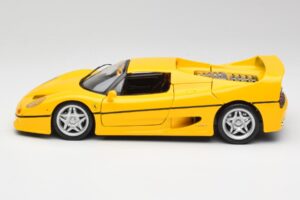 Ferrari F50 Giallo Modena Maisto 1:18 F50001 Metāls — attēls 4 no 8
