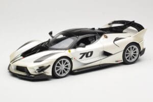 Ferrari FXX-K Evo #70 Balts Bburago 1:18 18-16012 Metāls