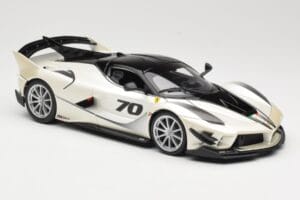 Ferrari FXX-K Evo #70 Balts Bburago 1:18 18-16012 Metāls — attēls 6 no 8