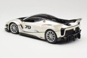 Ferrari FXX-K Evo #70 Balts Bburago 1:18 18-16012 Metāls — attēls 7 no 8