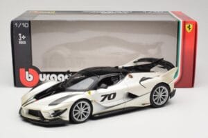 Ferrari FXX-K Evo #70 Balts Bburago 1:18 18-16012 Metāls — attēls 8 no 8