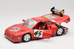 Ferrari 288 GTO Evoluzione #45 Sarkans Revell 1:18 48820 Metāls — attēls 2 no 8