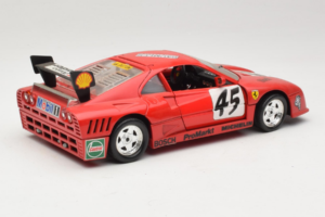 Ferrari 288 GTO Evoluzione #45 Sarkans Revell 1:18 48820 Metāls — attēls 3 no 8
