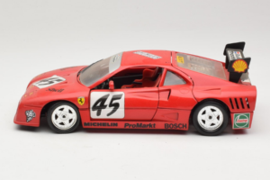 Ferrari 288 GTO Evoluzione #45 Sarkans Revell 1:18 48820 Metāls — attēls 4 no 8